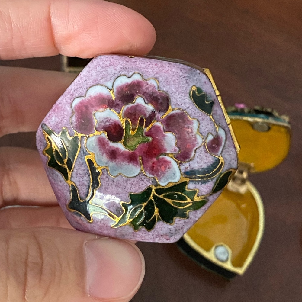Small Trinket Collection Decor - Picture 3 of 13